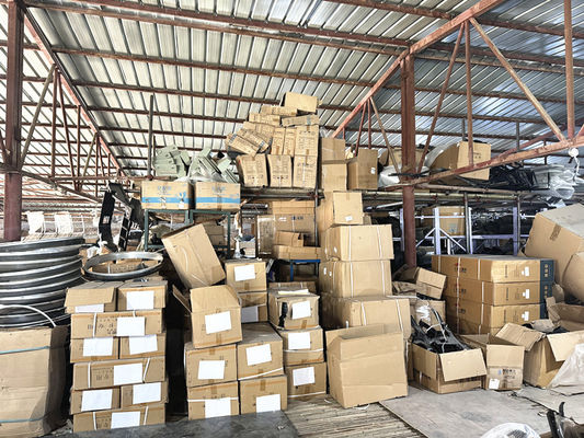 Howo Shacman Части двигателя грузовика Резиновый монтаж 1001-01073 AZ9925525286 0003250896 0003250596