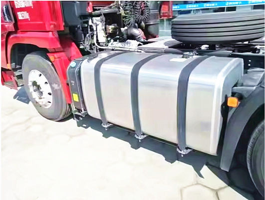 Тяжелый грузовик с топливной емкостью 600+300 л, колесной базой 3500 мм и размерами шин 11.00R20/12.00R20/12R22.5/315/80R22.5